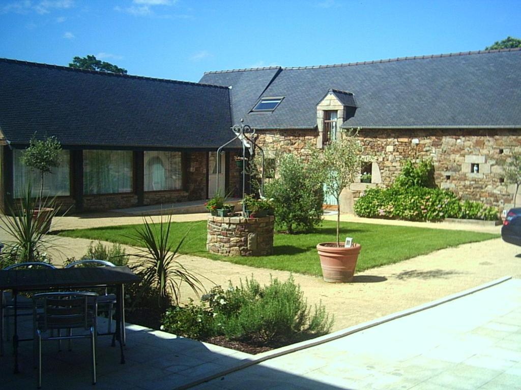 Domaine De Kermodest Hotel Quemper-Guézennec Екстериор снимка
