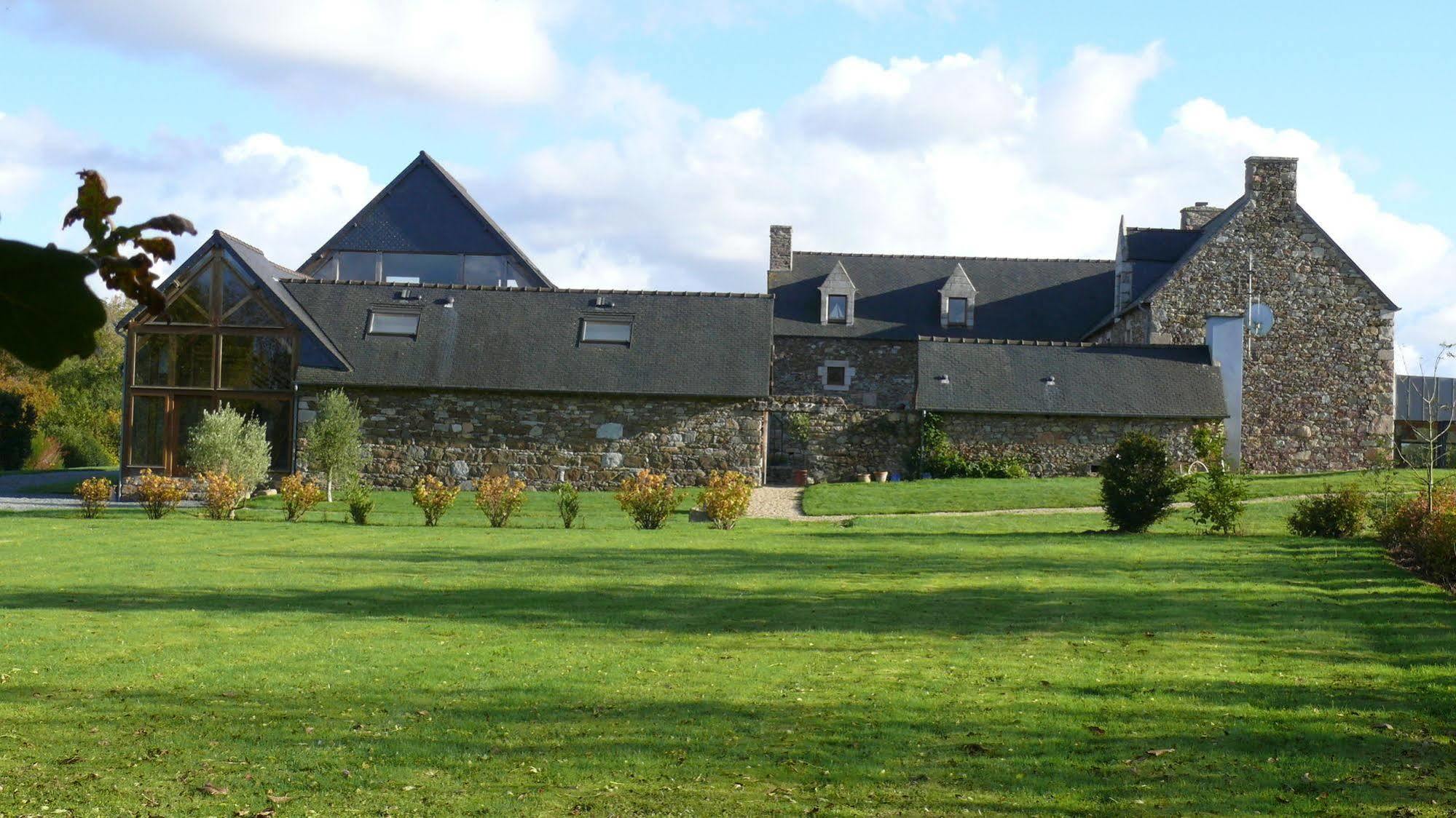 Domaine De Kermodest Hotel Quemper-Guézennec Екстериор снимка